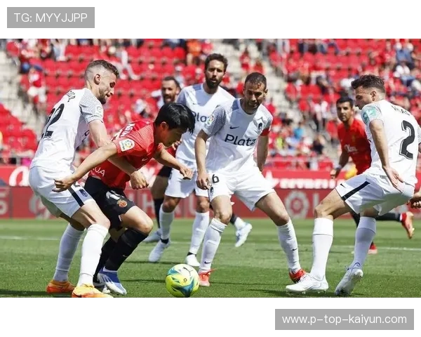 塞维利亚边路突破屡屡得手,西甲争四格局再变 塞维利亚边路突破屡屡得手,西甲争四格局再变